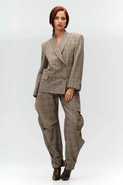 SUIT USATHAMA PLUR